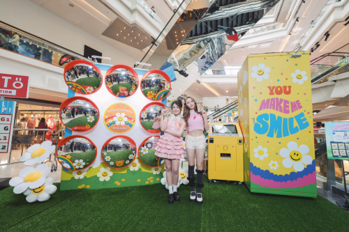Festival Walk x wiggle wiggle Joyous Flower World